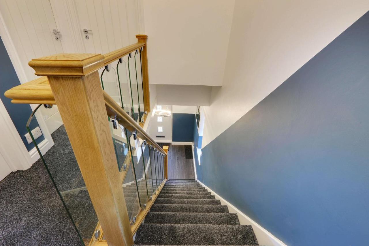 #Upmarket, Exceptional 4 Bed House, With Free Parking, Close To Amenities And Supermarkets Sheffield Exterior foto